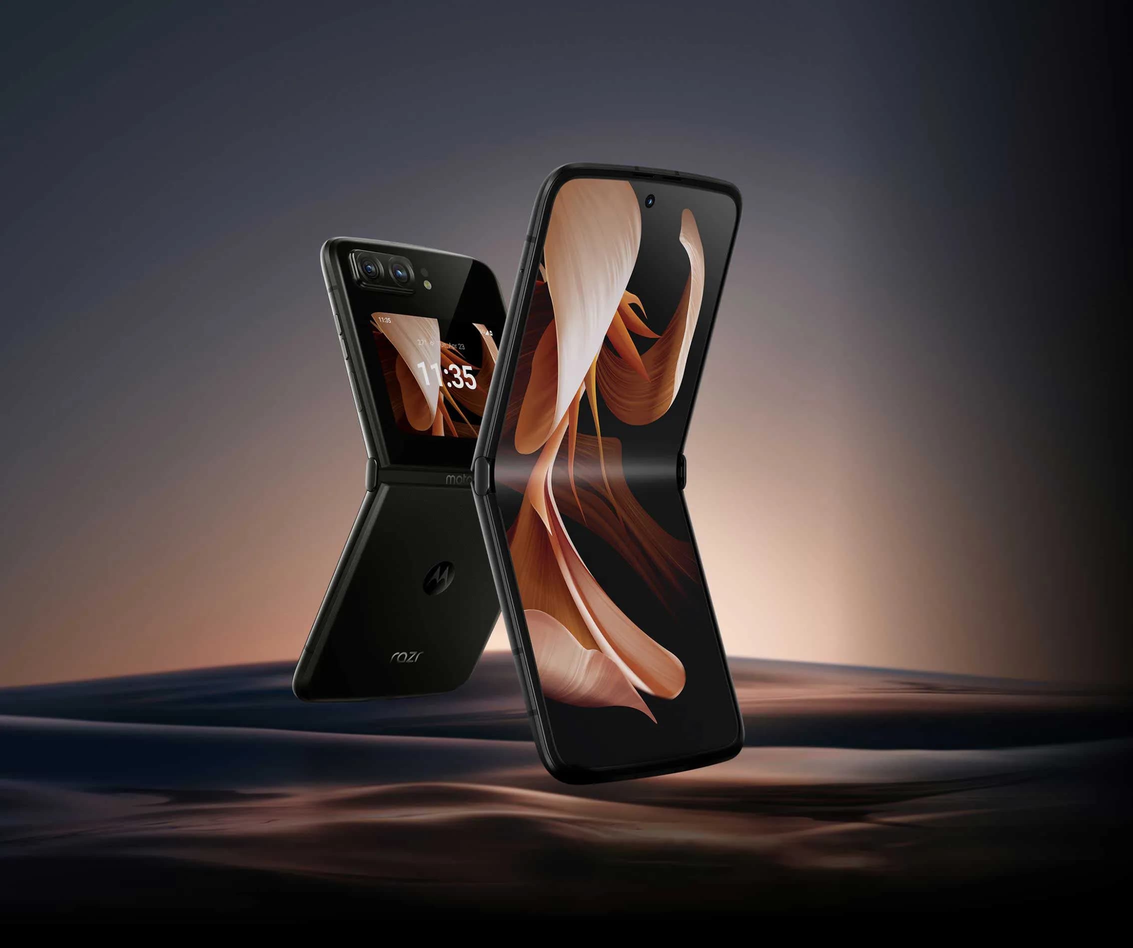 Foldable phone in 2020 – Motorola Razr