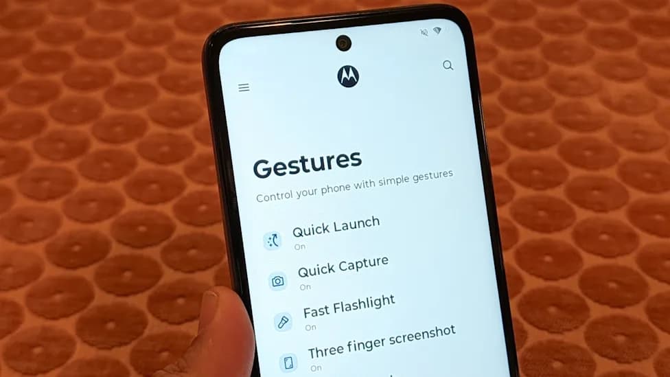How to Set Up Motorola Quick Launch: Double-Tap Back Gesture Guide