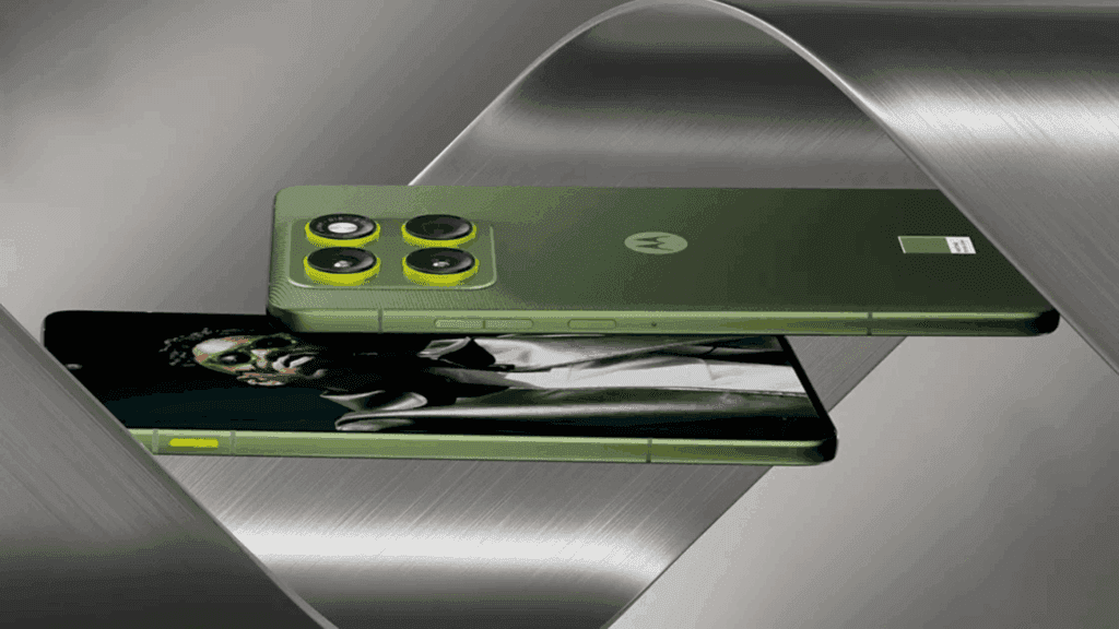 Motorola Edge 70 design green color