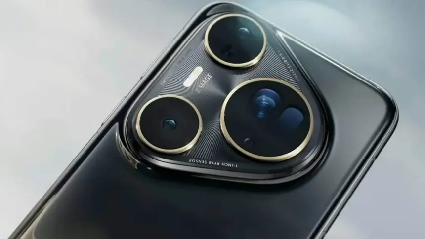 huawei Pura 80 Ultra camera setup on black