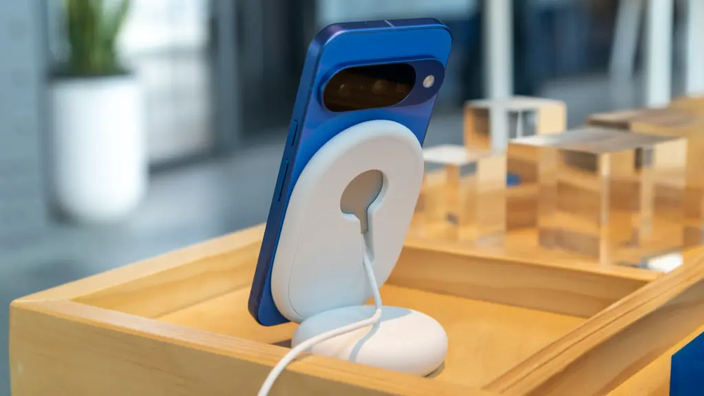 4 new features Pixel 10 series brings 3 google pixel 10 qi2 wireless charging