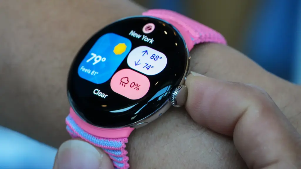 Google Pixel Watch 4 review - perfect pebble 5 google pixel watch 4 display